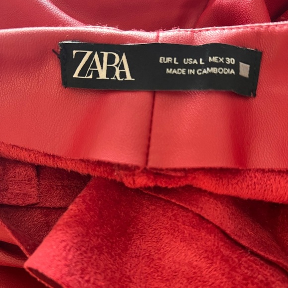 Zara Chic Burgundy Mini Skirt - Picture 3 of 3